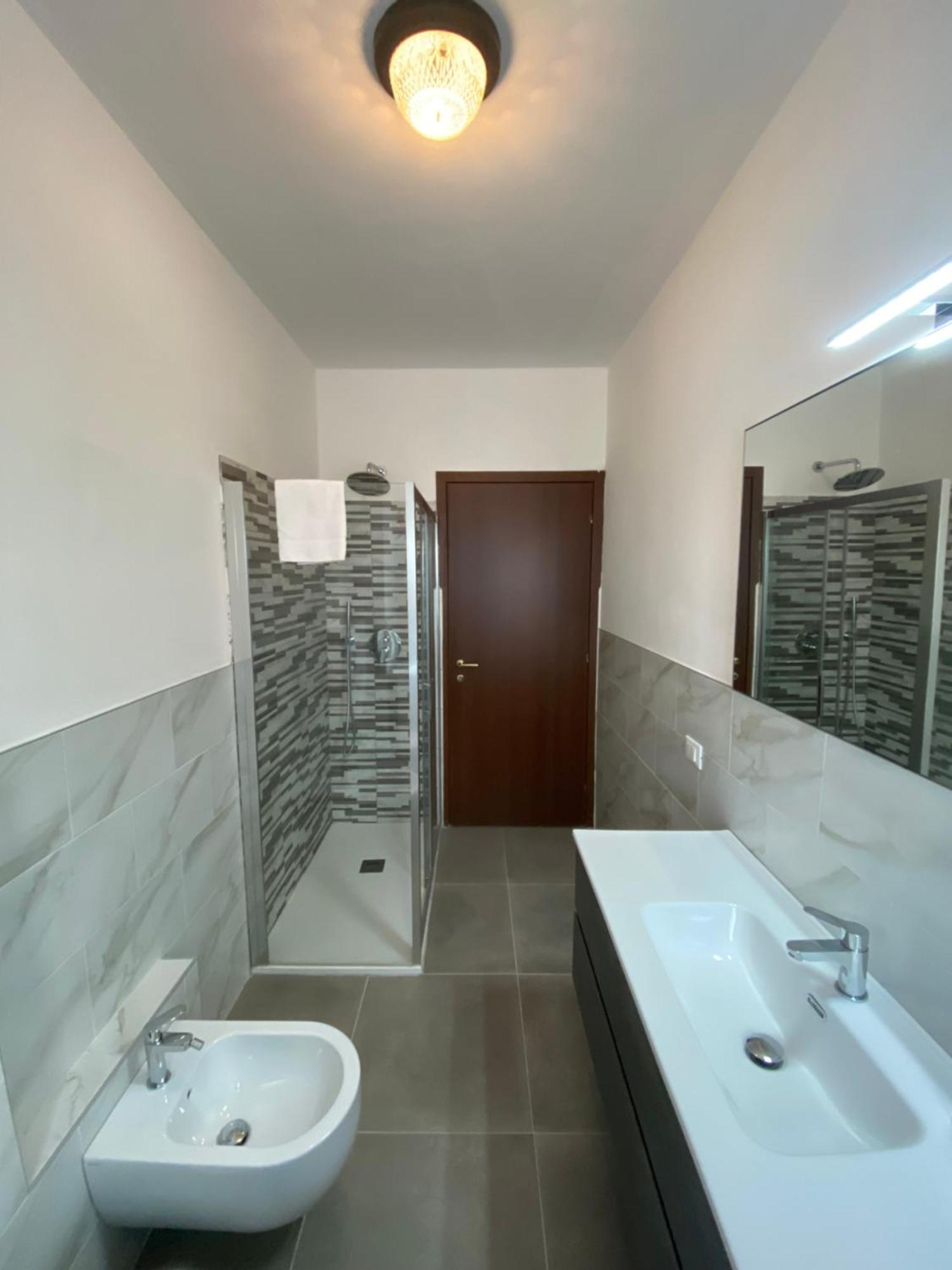 Cozy Lake Como Apartments 발마드레라 외부 사진